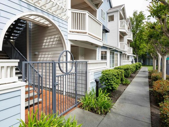 605 Arcadia Terrace 104, Sunnyvale CA 94085