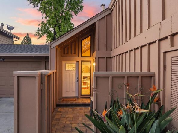 22835 Poplar Grove Square, Cupertino CA 95014