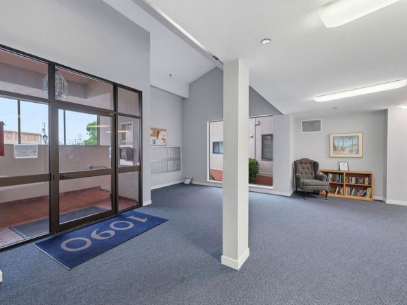 1090 Main Street 201, Redwood City CA 94063
