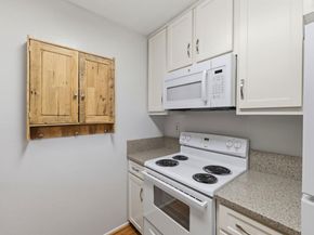 1090 Main Street 201, Redwood City CA 94063