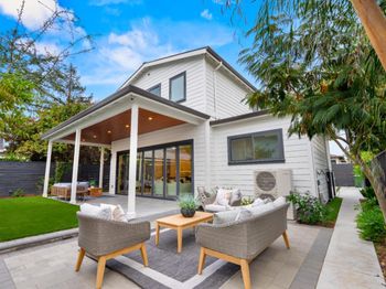 195 Sunnyside Avenue