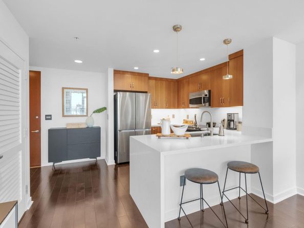 38 Almaden 1413, San Jose CA 95110