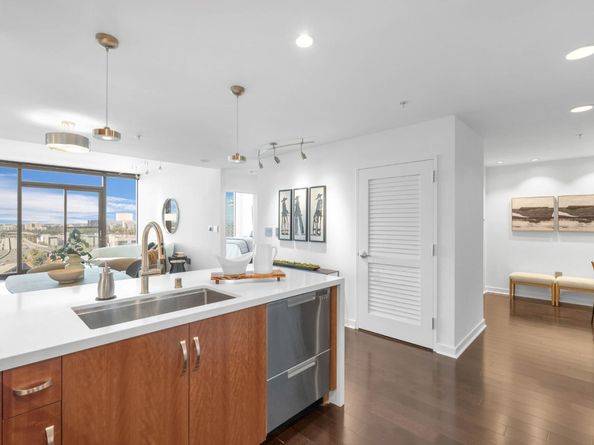 38 Almaden 1413, San Jose CA 95110