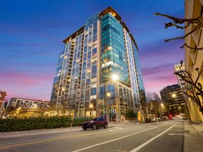 38 Almaden 1413, San Jose CA 95110