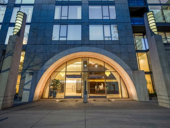 38 Almaden 1413, San Jose CA 95110