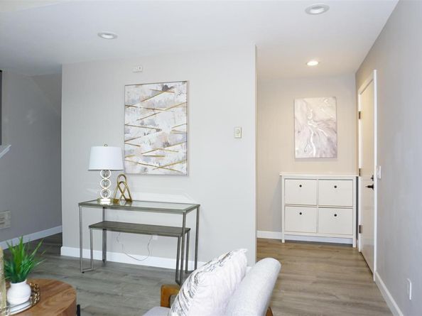 618 S Fair Oaks Avenue, Sunnyvale CA 94086