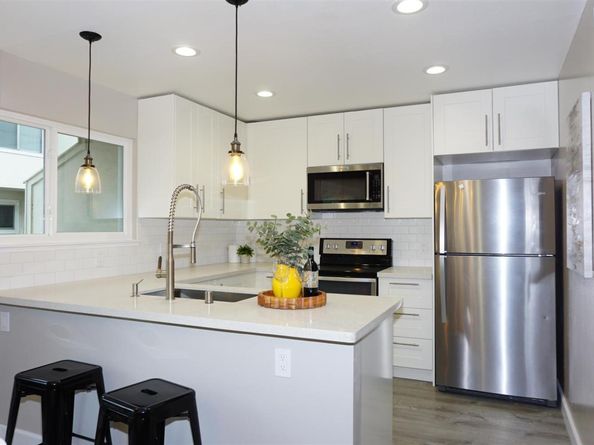 618 S Fair Oaks Avenue, Sunnyvale CA 94086