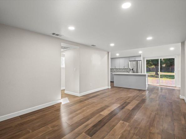 980 E Middle Avenue, San Martin CA 95046