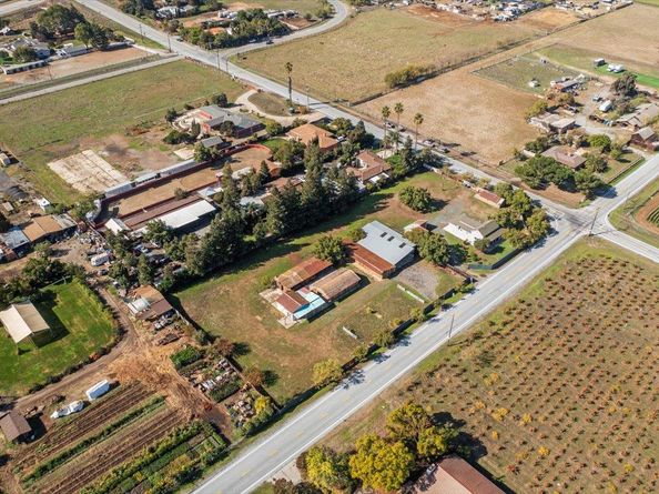 980 E Middle Avenue, San Martin CA 95046