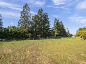 980 E Middle Avenue, San Martin CA 95046