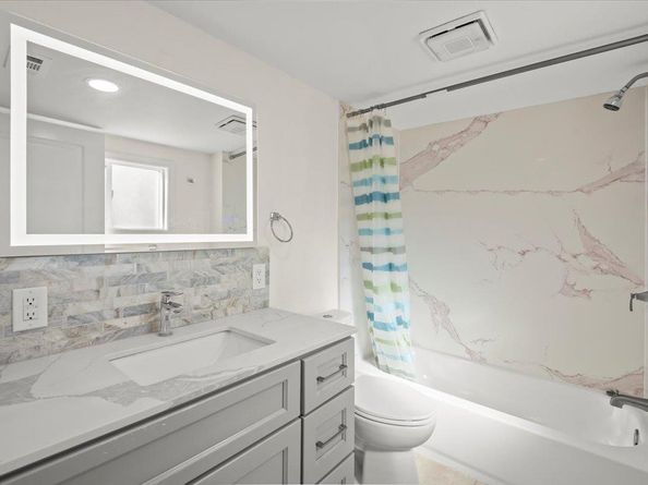 980 E Middle Avenue, San Martin CA 95046