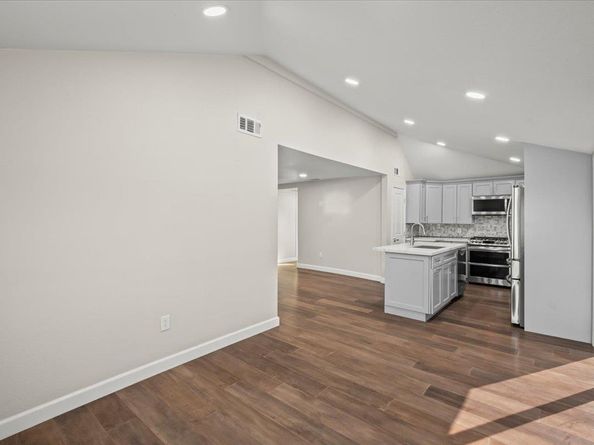 980 E Middle Avenue, San Martin CA 95046