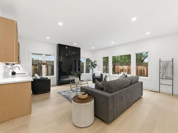 1748 Crane Avenue, Mountain View CA 94040