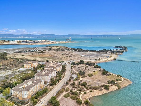 101 Crescent Way 2312, San Francisco CA 94134