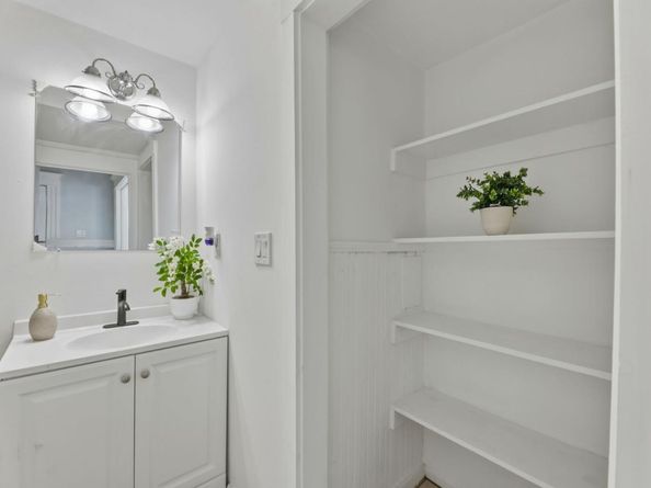 2504 E 24th Street, Oakland CA 94601