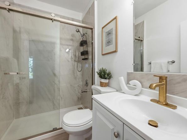 2504 E 24th Street, Oakland CA 94601