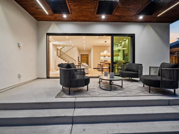 700 Farley Street, Mountain View CA 94043