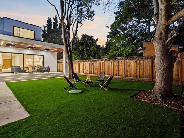 700 Farley Street, Mountain View CA 94043