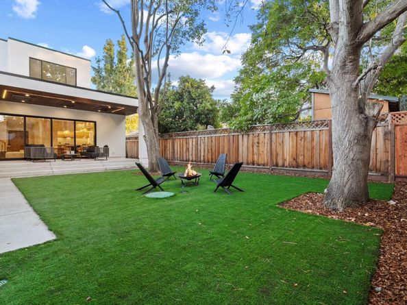 700 Farley Street, Mountain View CA 94043