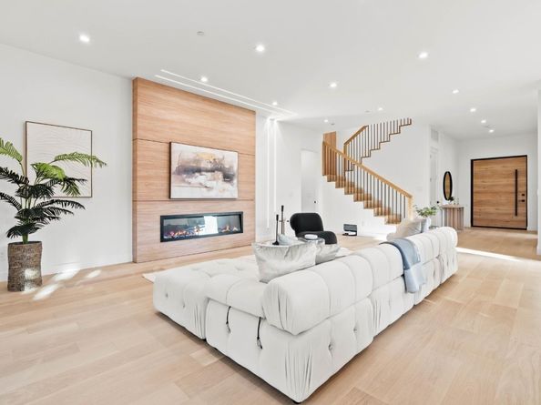 700 Farley Street, Mountain View CA 94043