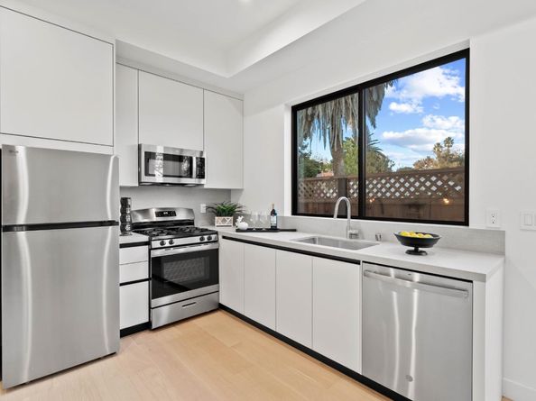 700 Farley Street, Mountain View CA 94043