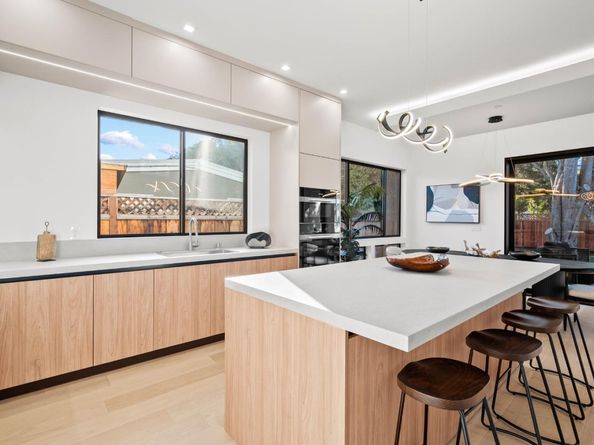 700 Farley Street, Mountain View CA 94043