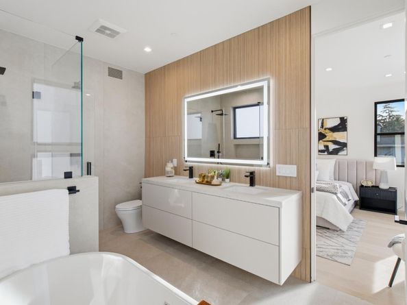 700 Farley Street, Mountain View CA 94043