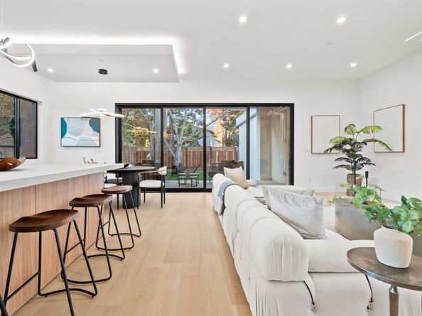 700 Farley Street, Mountain View CA 94043