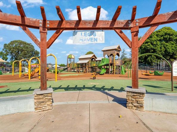 2200 Pelican Crest, Santa Cruz CA 95062