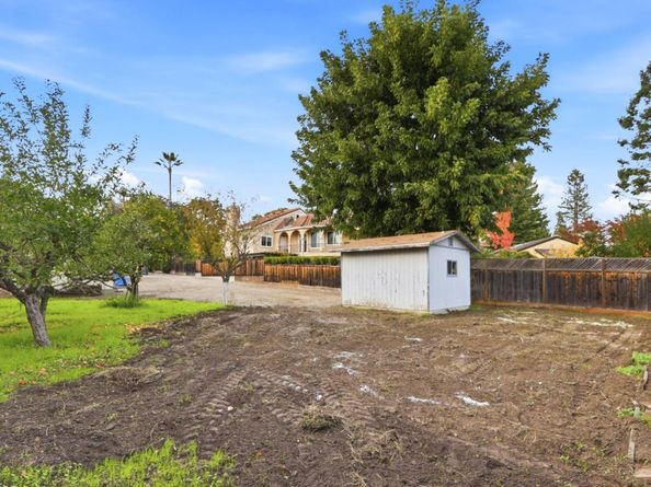 10614 Merriman Road, Cupertino CA 95014