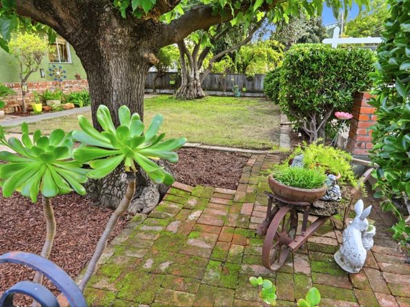 10614 Merriman Road, Cupertino CA 95014