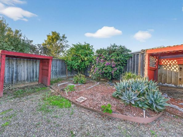 8 Carita Court, Watsonville CA 95076