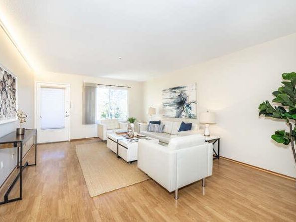 4008 Farm Hill Boulevard 102, Redwood City CA 94061