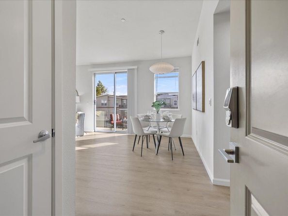 1065 Saginaw Terrace 304, Sunnyvale CA 94089