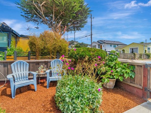131 Carmel Avenue, Pacifica CA 94044