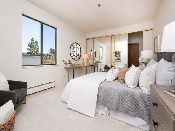 1515 Floribunda Avenue 309, Burlingame CA 94010