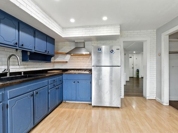 70 Brush Hill Rd 1, Milton MA 02186