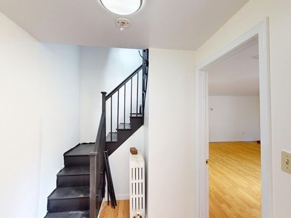 16 Thomas St, Fitchburg MA 01420