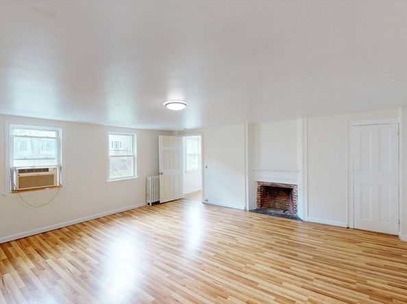 16 Thomas St, Fitchburg MA 01420