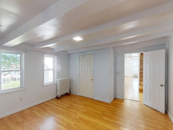 16 Thomas St, Fitchburg MA 01420