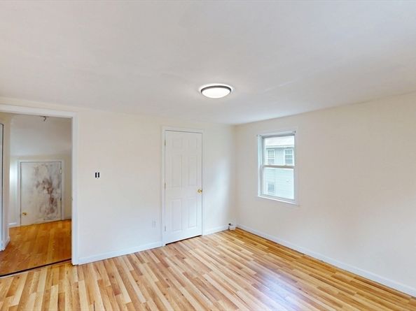16 Thomas St, Fitchburg MA 01420
