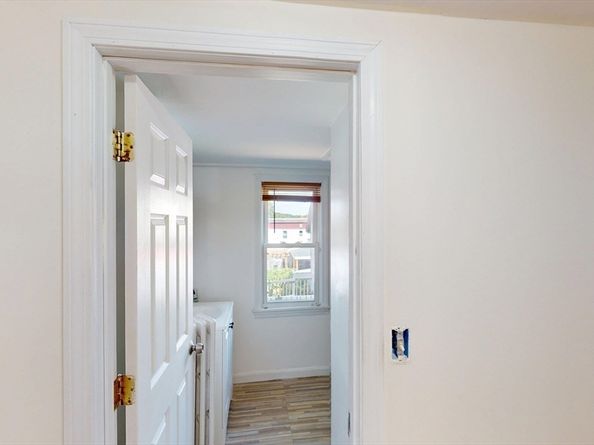 16 Thomas St, Fitchburg MA 01420