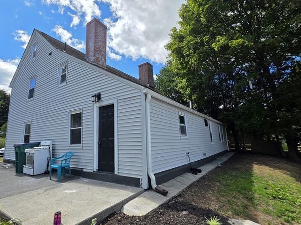 16 Thomas St, Fitchburg MA 01420