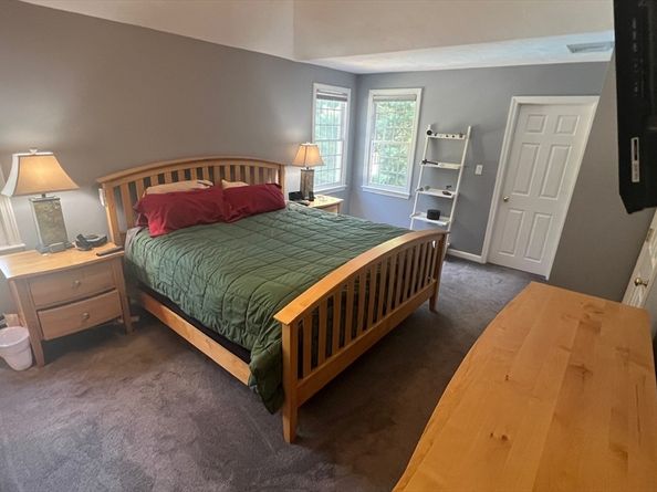 52 Saddleworth Way, Middleboro MA 02346