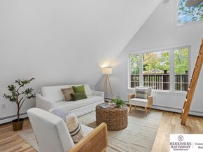 87 Holworthy St 3, Cambridge MA 02138