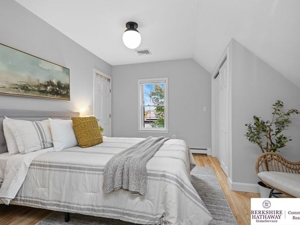 87 Holworthy St 3, Cambridge MA 02138