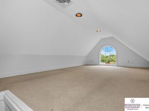 87 Holworthy St 3, Cambridge MA 02138