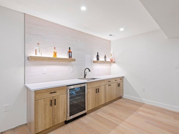 10 Ames St, Wakefield MA 01880