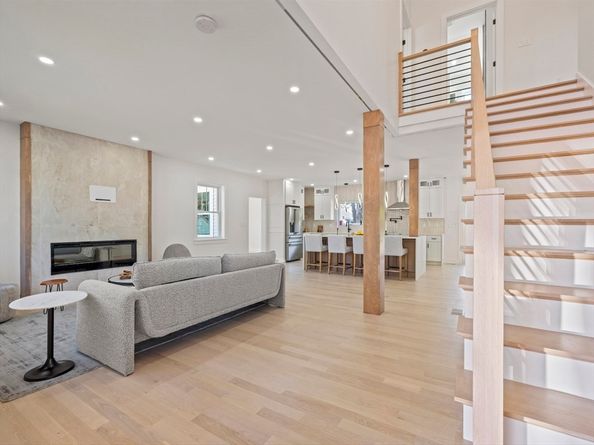 10 Ames St, Wakefield MA 01880
