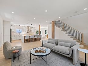 10 Ames St, Wakefield MA 01880